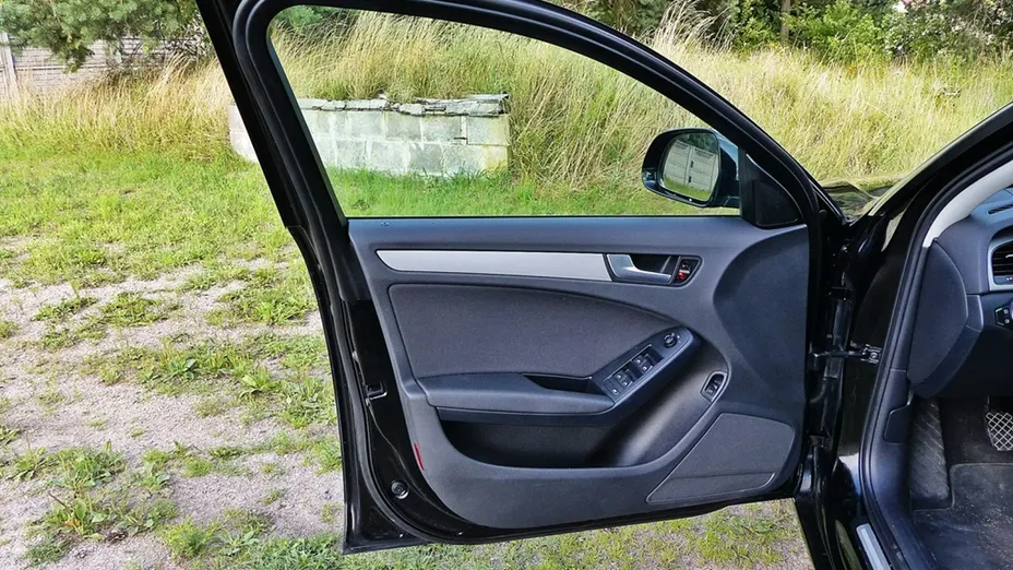 AUDI A4 -