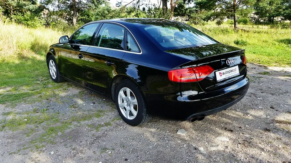 AUDI A4 -