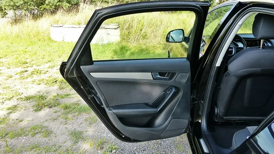 AUDI A4 -