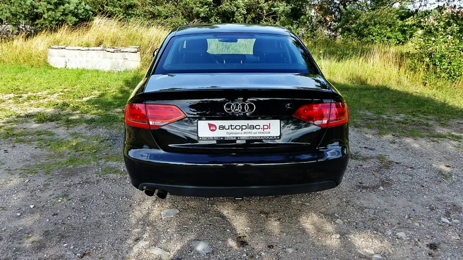 AUDI A4 -