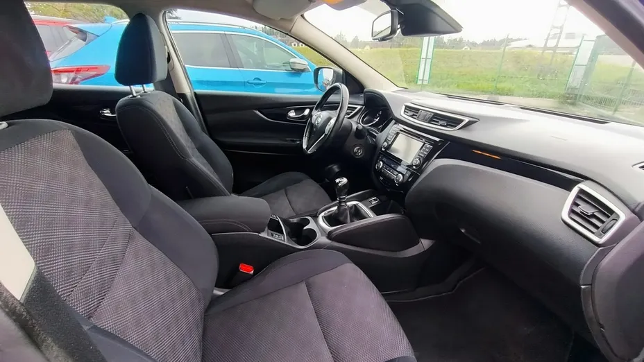 NISSAN Qashqai -