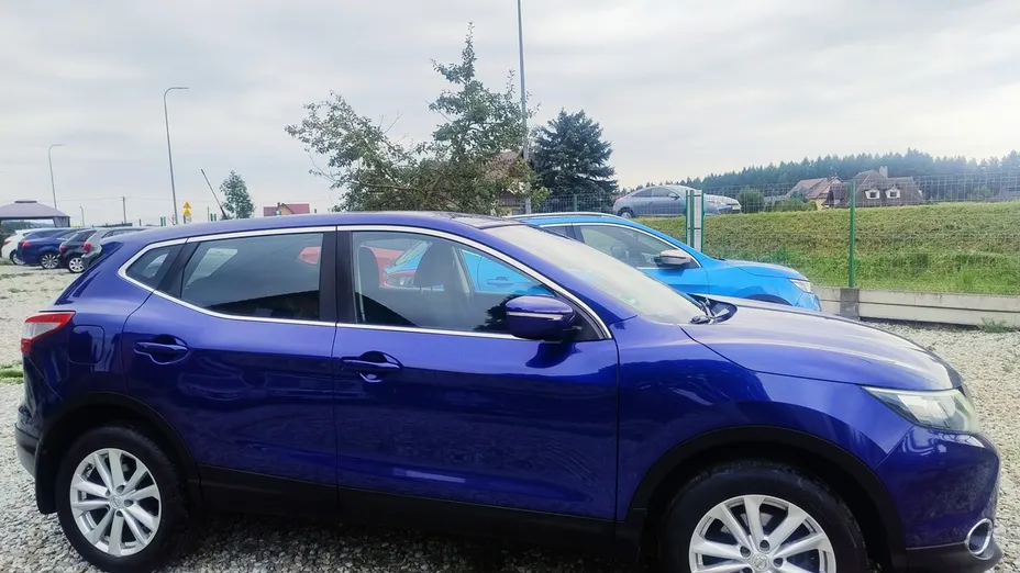 NISSAN Qashqai -