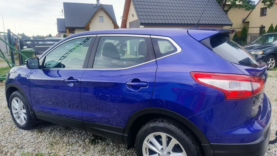 NISSAN Qashqai -