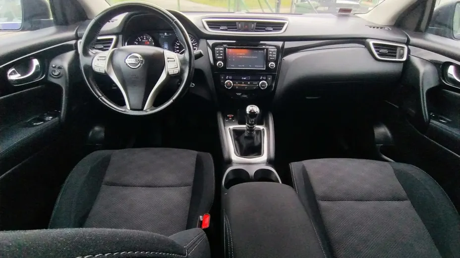 NISSAN Qashqai -