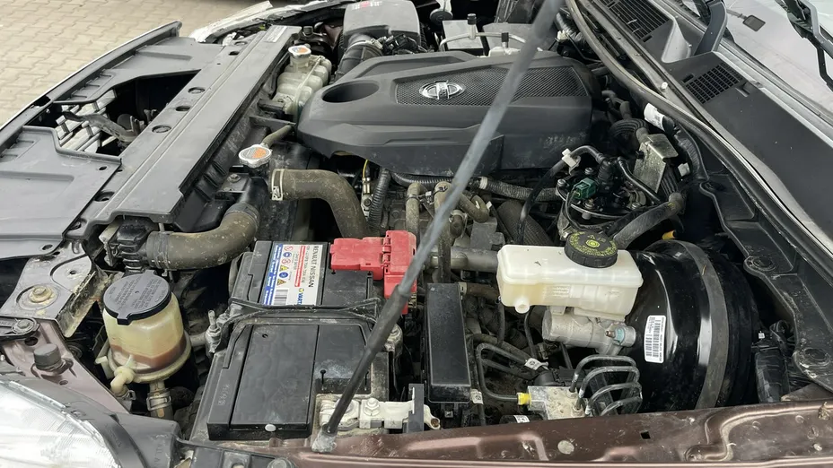 NISSAN Navara -