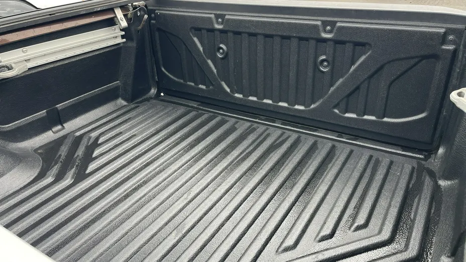 NISSAN Navara -