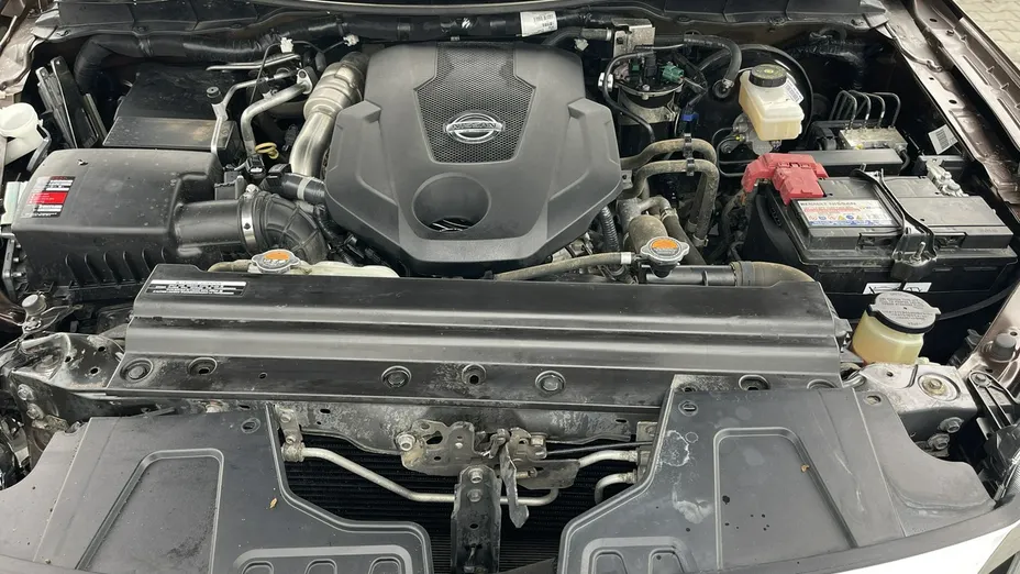 NISSAN Navara -