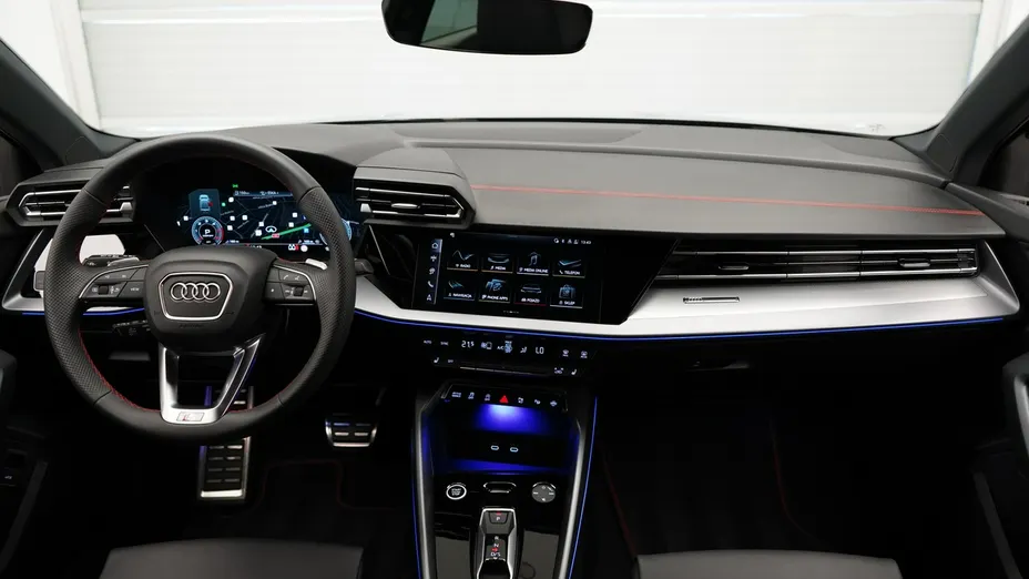 AUDI A3 Limousine -