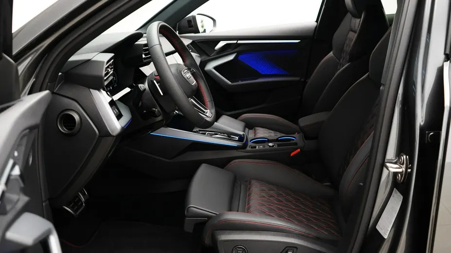 AUDI A3 Limousine -