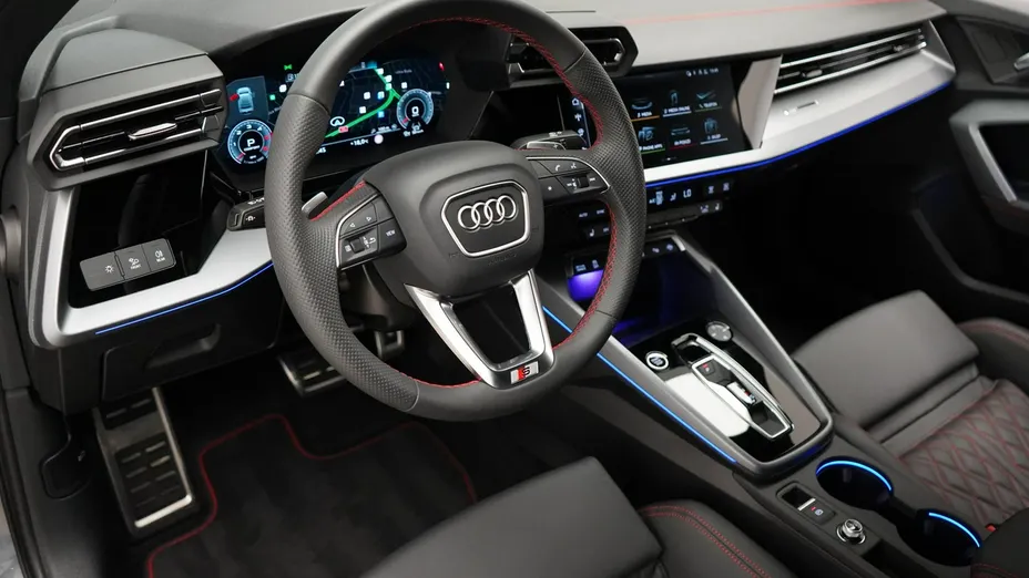 AUDI A3 Limousine -