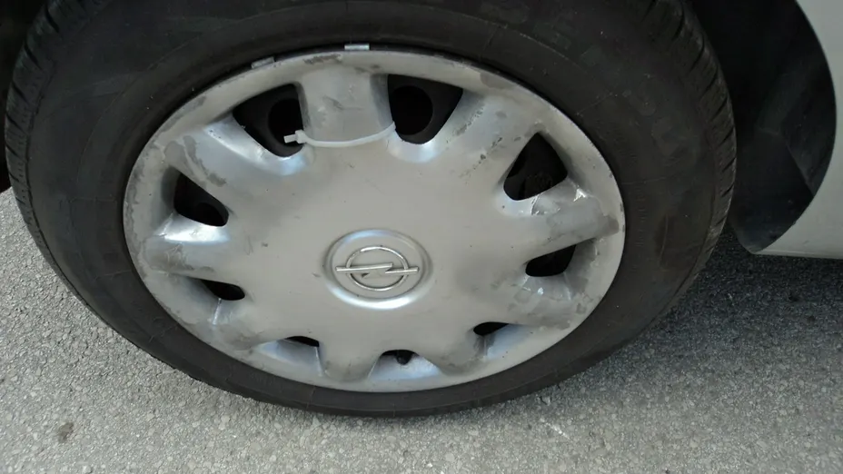 OPEL Corsa -