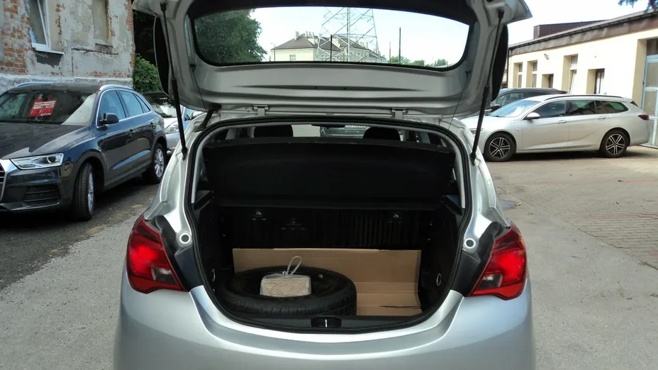OPEL Corsa -