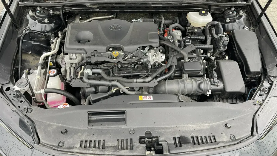 TOYOTA Camry -