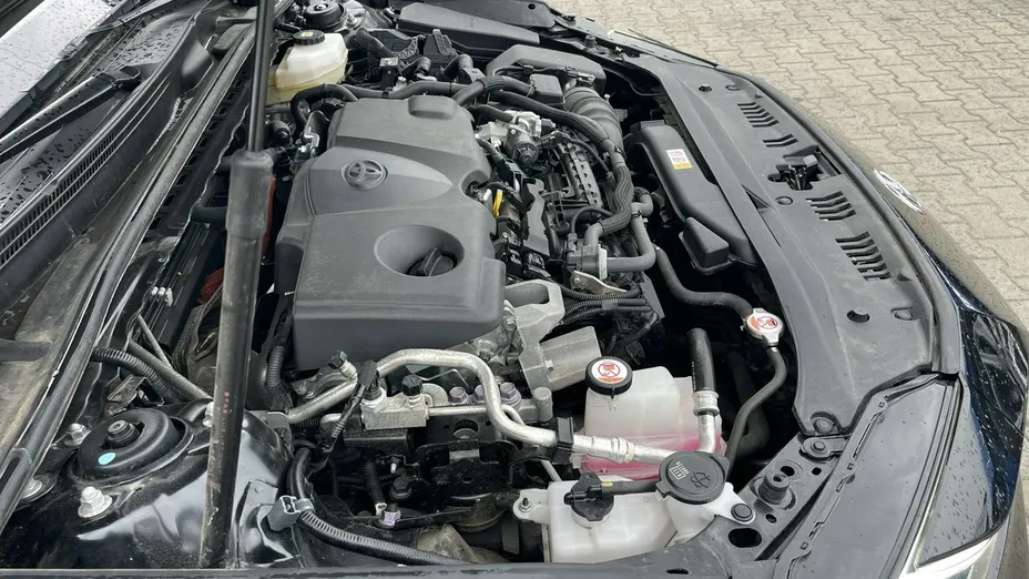 TOYOTA Camry -