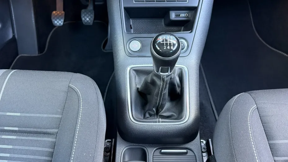 VOLKSWAGEN Tiguan -