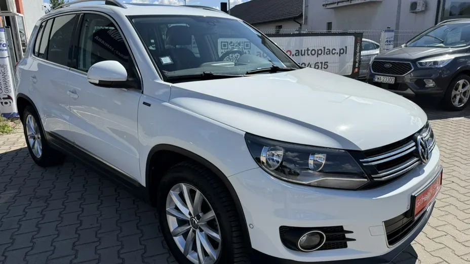 VOLKSWAGEN Tiguan -