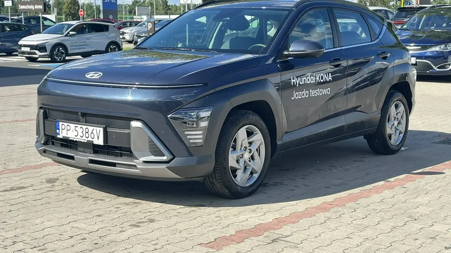 HYUNDAI Kona -