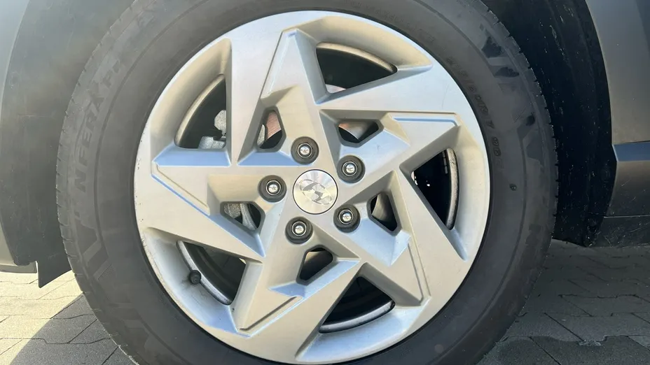 HYUNDAI Kona -