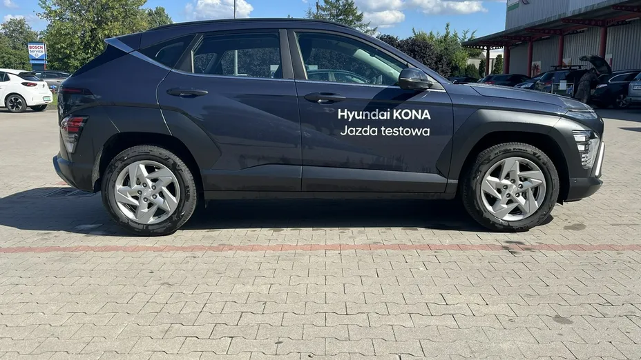 HYUNDAI Kona -