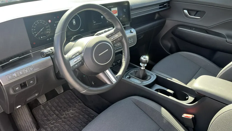 HYUNDAI Kona -