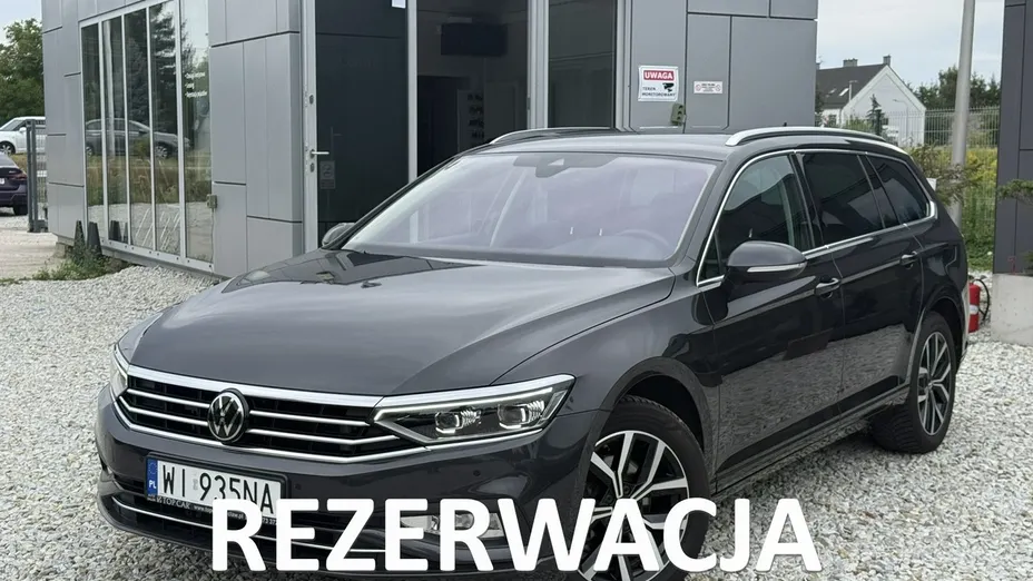 VOLKSWAGEN Passat -