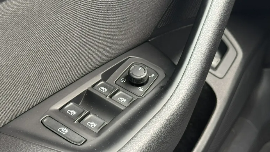 VOLKSWAGEN Passat -