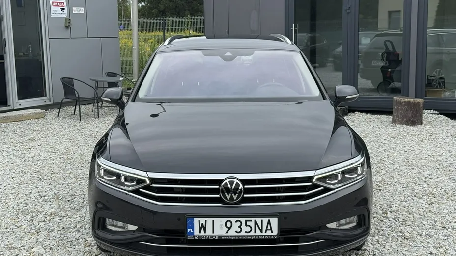 VOLKSWAGEN Passat -