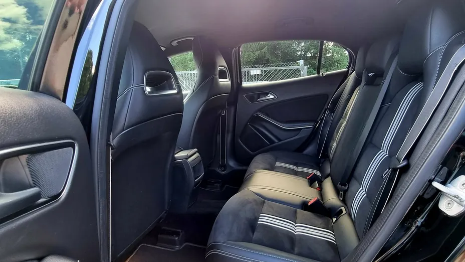 MERCEDES-BENZ GLA -