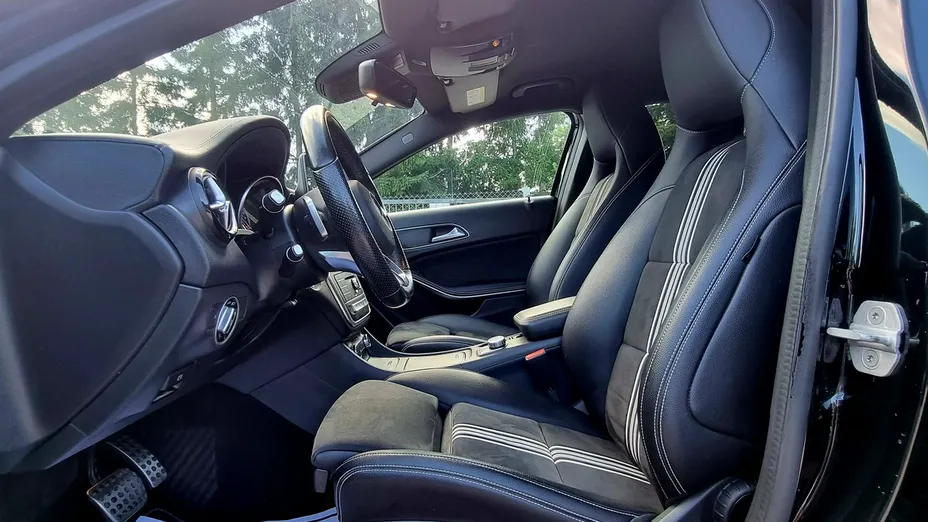 MERCEDES-BENZ GLA -