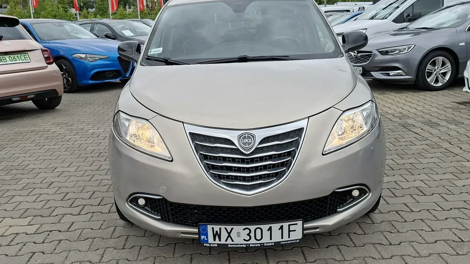 LANCIA Ypsilon -