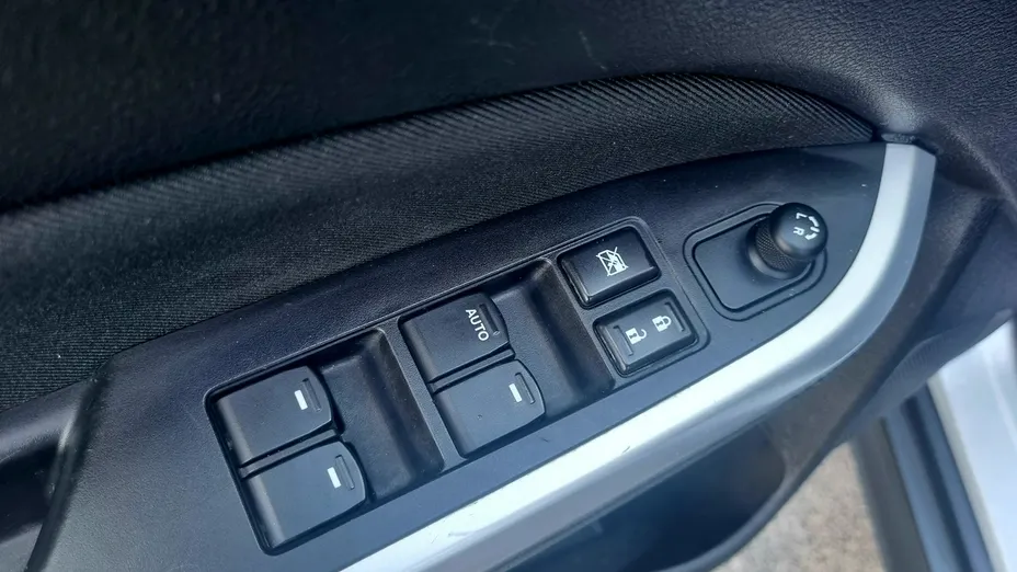SUZUKI Vitara -
