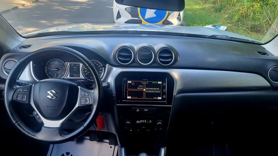 SUZUKI Vitara -