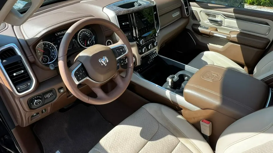 DODGE RAM -