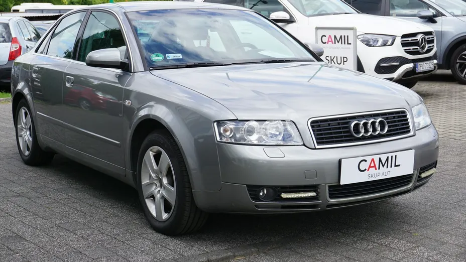 AUDI A4 -