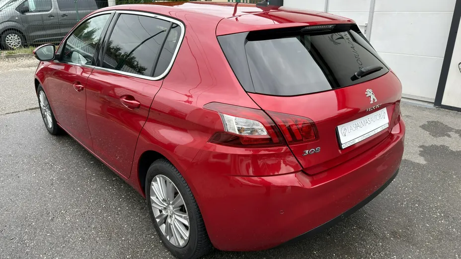 PEUGEOT 308 -