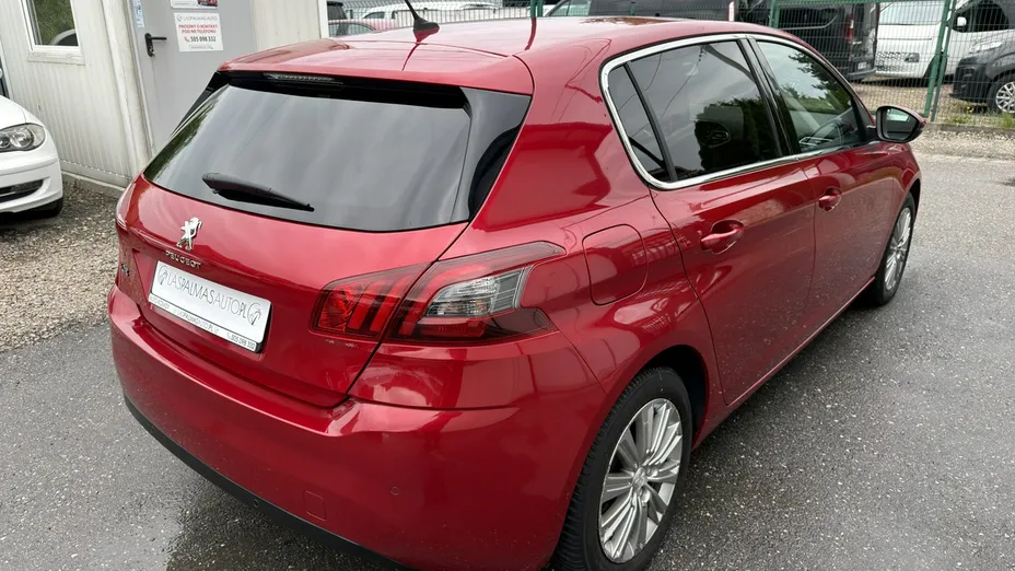 PEUGEOT 308 -