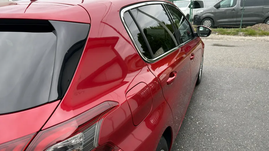 PEUGEOT 308 -