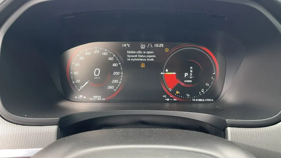 VOLVO S90 -