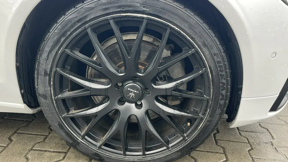 VOLVO S90 -