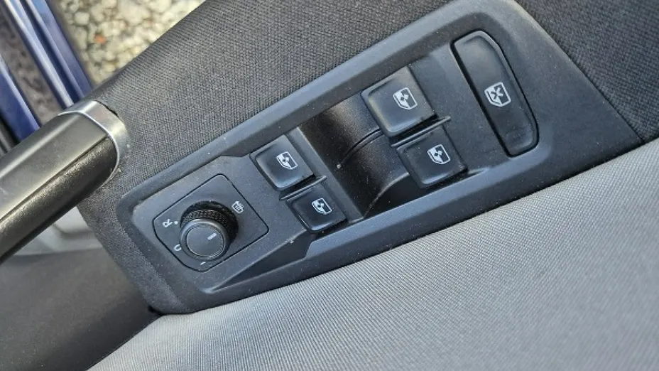 VOLKSWAGEN Touran -