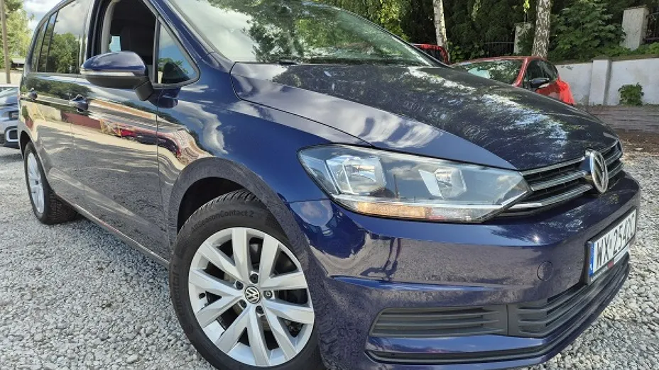 VOLKSWAGEN Touran -
