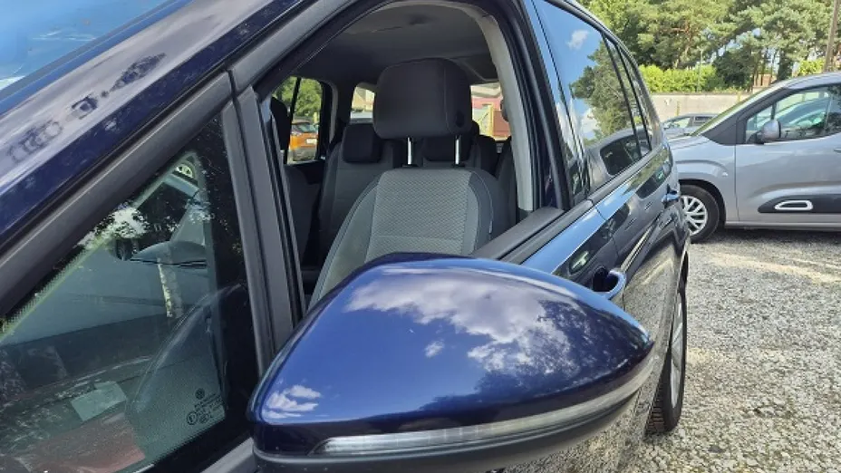 VOLKSWAGEN Touran -