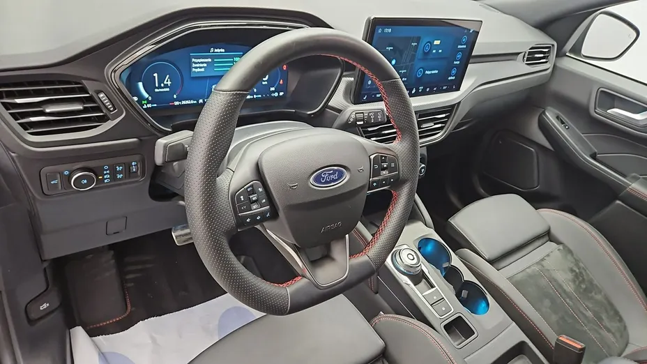 FORD Kuga -