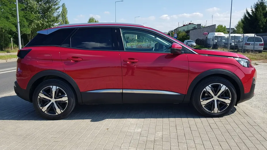 PEUGEOT 3008 -
