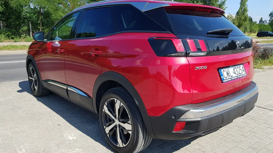 PEUGEOT 3008 -