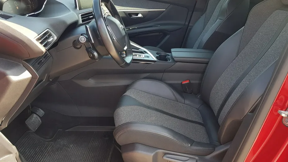 PEUGEOT 3008 -