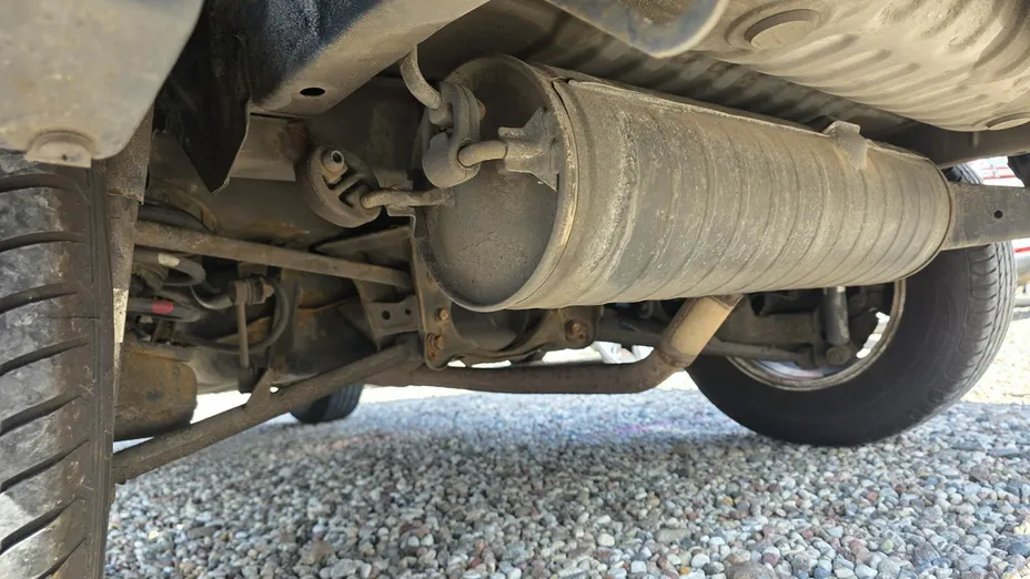 TOYOTA RAV4 -