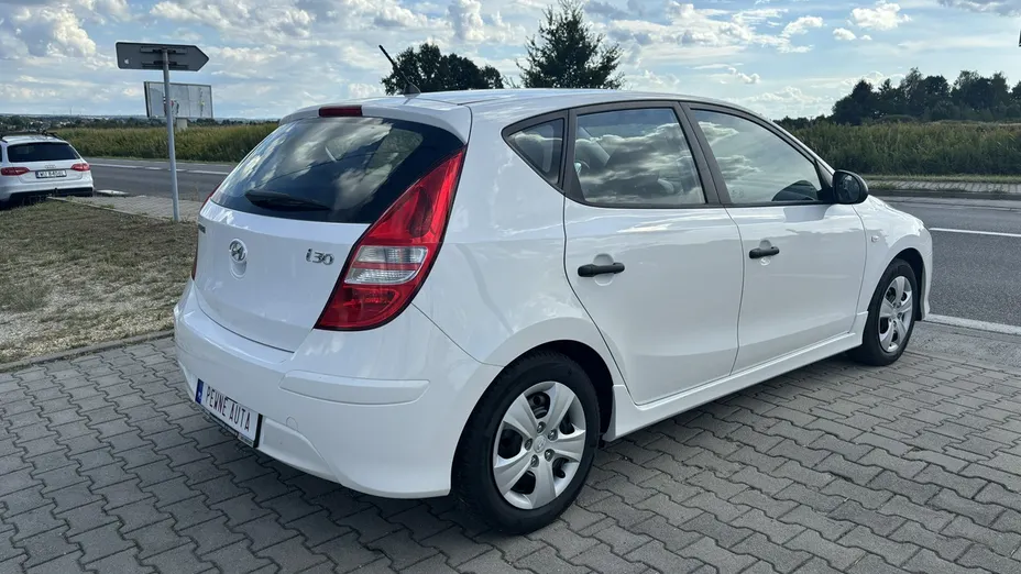 HYUNDAI i30 -