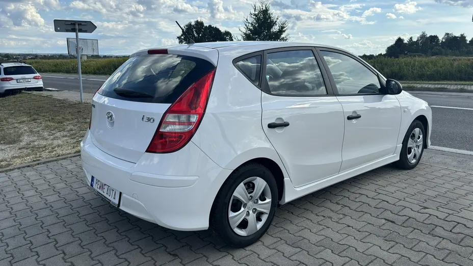 HYUNDAI i30 -