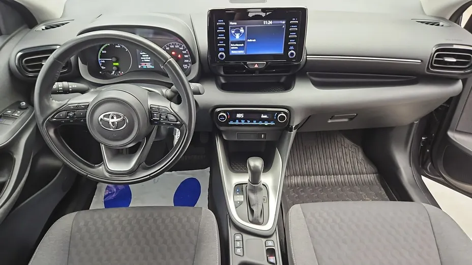 TOYOTA Yaris -